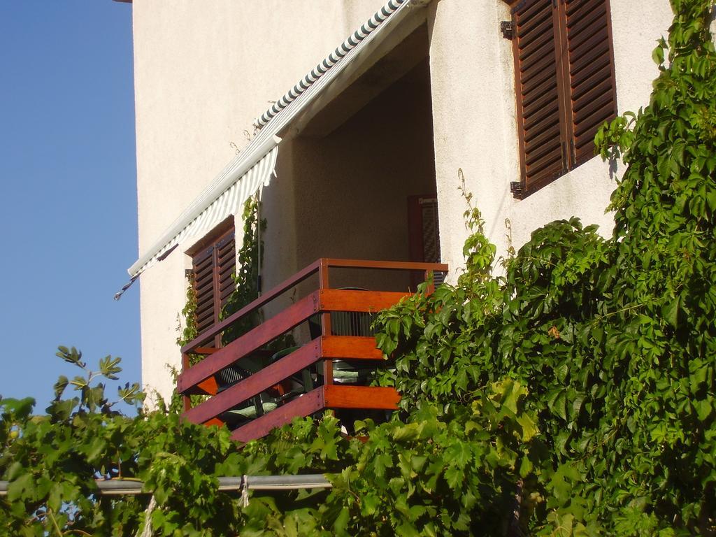 Apartments Pavic Betina  Bagian luar foto